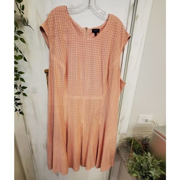 Limited pale peachy pink eyelet soft midi dress plus size 3X - Picture 1 of 10